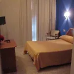 מלון Colon 3*
