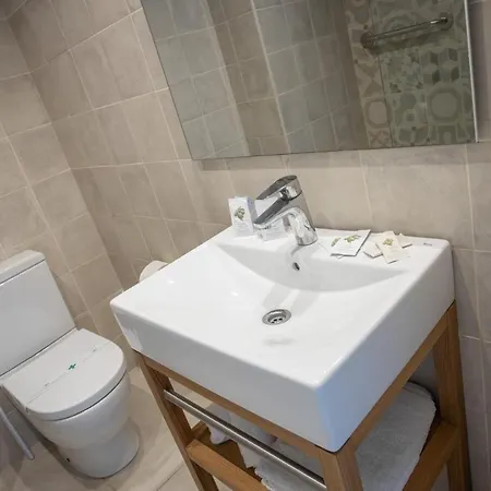 Colon בנידורם